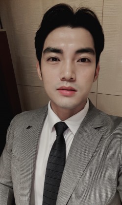 스트리머 로고