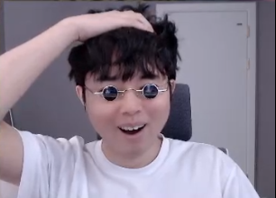 스트리머 로고