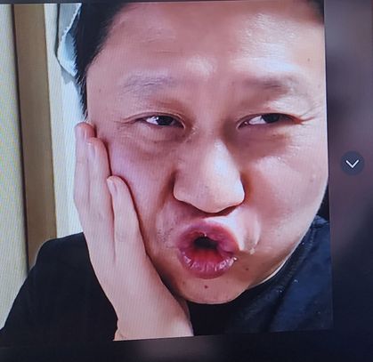 스트리머 로고