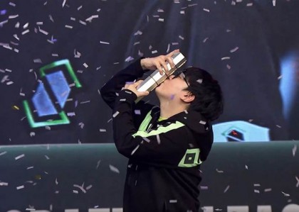 스트리머 로고