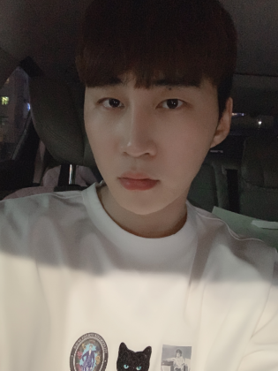 스트리머 로고