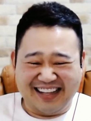 Streamer Logo