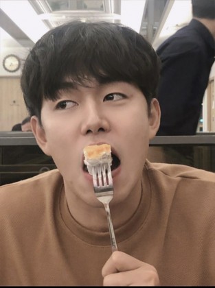 스트리머 로고