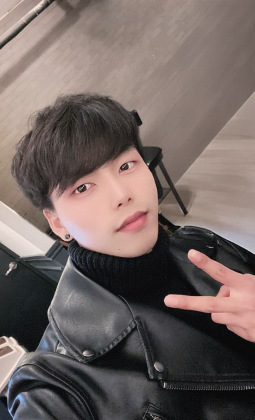 스트리머 로고