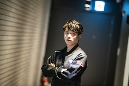스트리머 로고