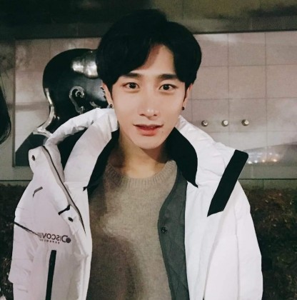 스트리머 로고