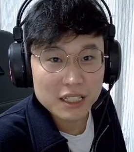 스트리머 로고