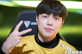 스트리머 로고