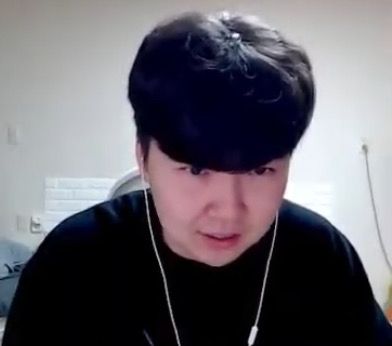 스트리머 로고
