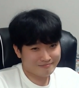 스트리머 로고